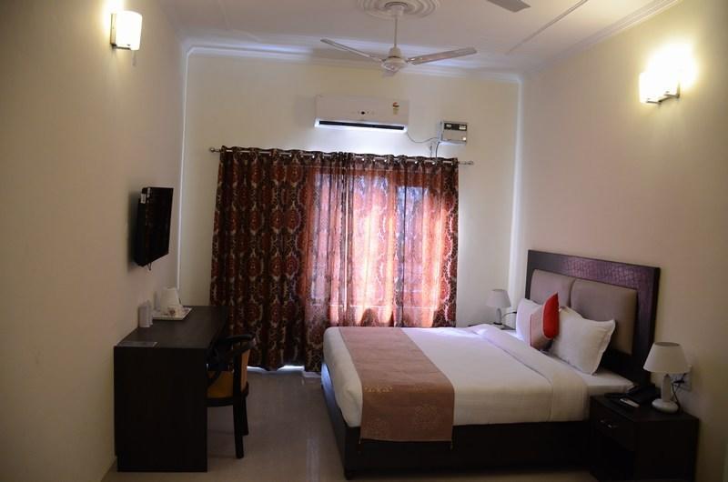 Chitra Grand Hotel Haridwar Exterior photo